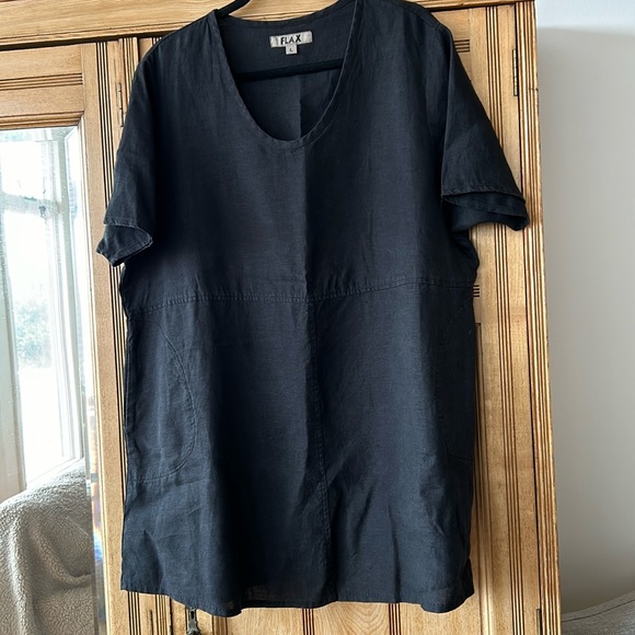 Flax Large black linen tunic with pockets - Picture 1 of 7